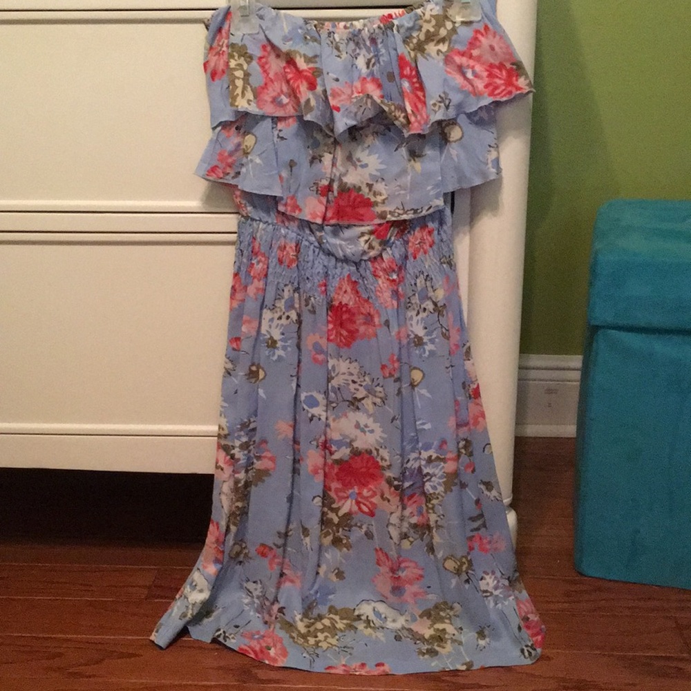 Strapless dress